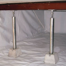 crawl space jack posts installed in an encapsulated crawl space in Jackson